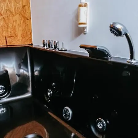 بيت للعطل Bird's *